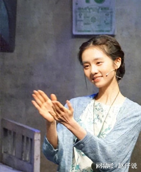 好牛优配 孙莉也没想到，从小富养的女儿黄多多，早就开始给黄磊“争光”了